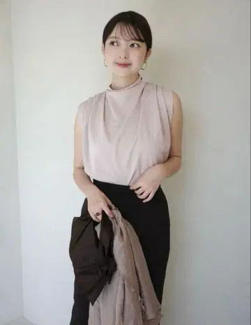 미사용 새상품 anuans 트리아세 개더 드레이프 컷 상의 PINKBEIGE