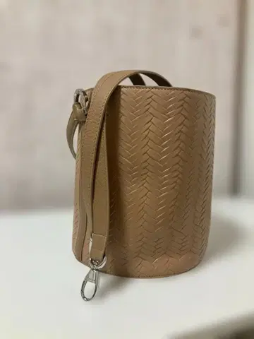 멜리 멜로 인트레차트 버킷 백