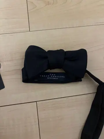 THE TREAT DRESSING 나비 넥타이 블랙