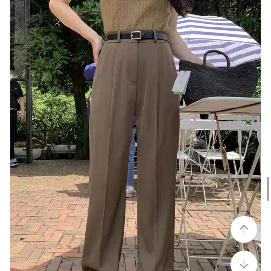 고고싱 핀턱 스트레이트 슬랙스 L 다크브라운 새거