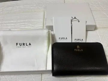 새상품 FURLA 접이식 지갑 블랙 훌라