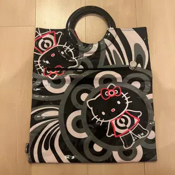MAC Hello Kitty 콜라보 토트백