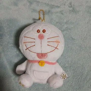 눈 도라에몽 화이트 봉제 인형 스트랩