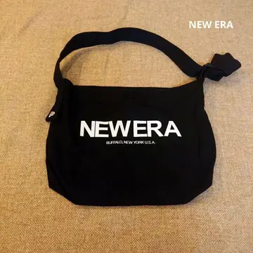 2회 사용만 NEW ERA 숄더백 블랙