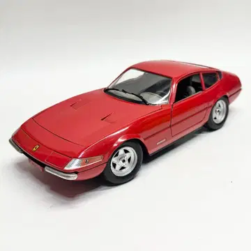 FERRARI 365 GTB/4 1/18 TECHNO GIODI