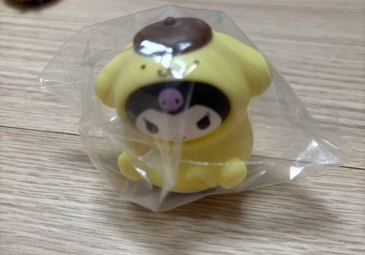 폼폼푸린 오뚜기 쿠로미 오미쿠지 가챠