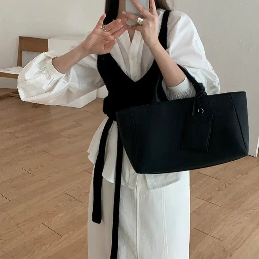 리얼 레더 도트백