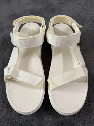 Teva 테바 스포츠 샌들 화이트