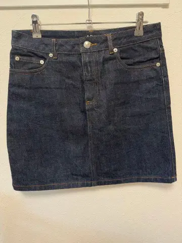 A.P.C. 다크 데님 미니 스커트 36