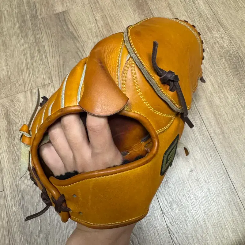 골드 킵 투수 글러브