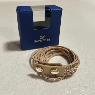 SWAROVSKI 가죽 팔찌
