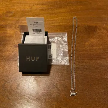 HUF BARBED WIRE NECKLACE 실버 목걸이