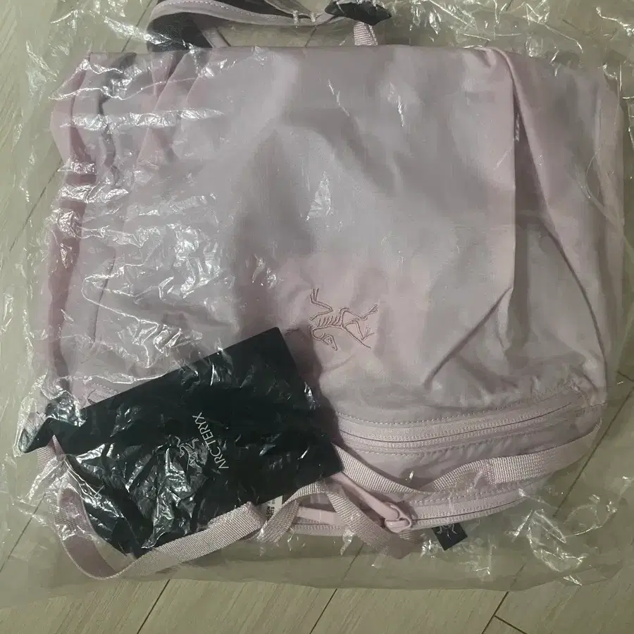 아크테릭스 핑크글로우 백팩