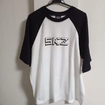 사쿠라자카46 4th 투어 SKZ 래글런 빅T셔츠 XL 사이즈
