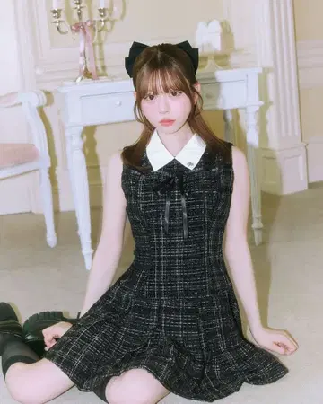 미셸 마카롱 트위드 원피스 슬리브리스 화이트 카라 리본 미니 기장 블랙