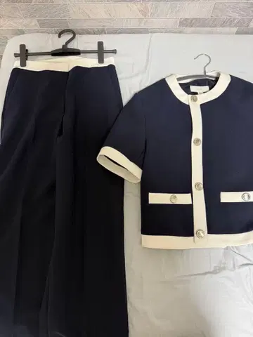 ZARA 셋업 네이비 화이트 바이컬러