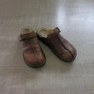 M 클락스 가죽 슬립온 사보 샌들 이탈리아제