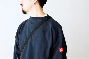 새상품 C.E/CAVEMPT FLAT PULLOVER C.E