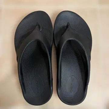 OOFOS 리커버리 샌들 블랙 24cm