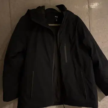UNIQLO 심리스 다운 파카 블랙 M 사이즈
