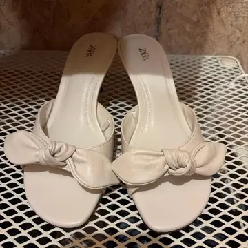 ZARA 리본 포함 가죽 하이힐 샌들 35