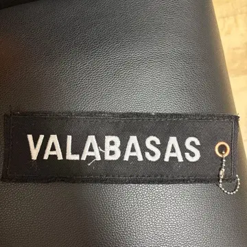 VALABASAS 키링