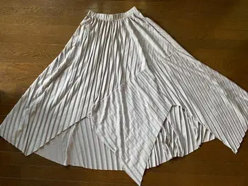 ZARA 플리츠 롱 스커트 비대칭 S 새상품급