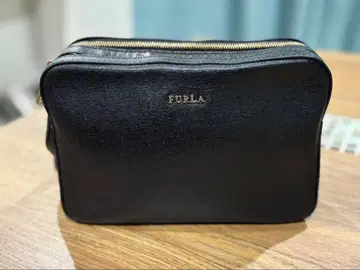 FURLA 숄더백 카메라 백 블랙 새상품급 24시간 이내 발송
