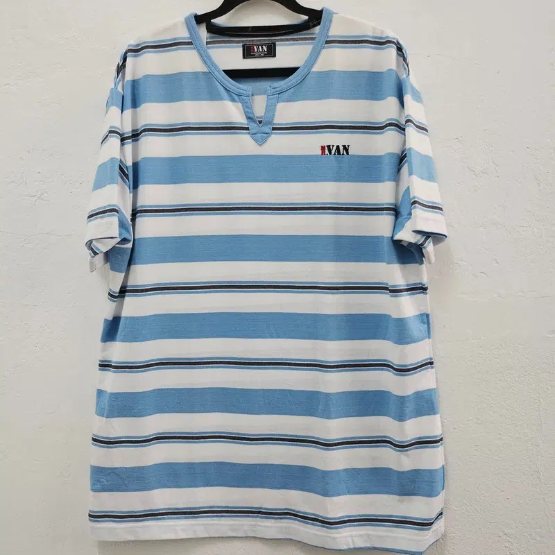 VAN ITALY 반팔 티 여 LL J6564