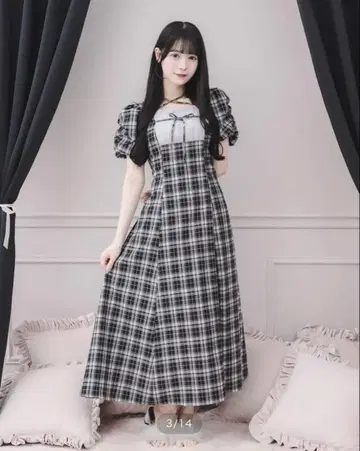 pium 요크 절개 롱 플레어 원피스 블랙 체크