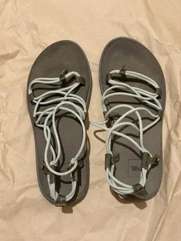 Teva VOYA INFINITY 샌들