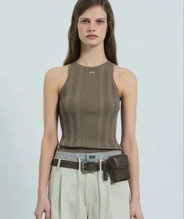 GROVE PETAL SLEEVELESS KNIT 네이비