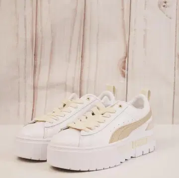 새상품급 PUMA MAYZE LUXE 23cm