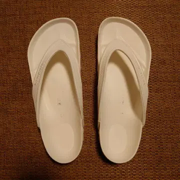 BIRKENSTOCK 호놀룰루 비치 샌들 24.5