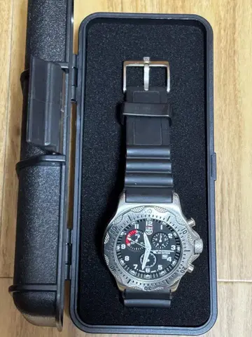 루미녹스 SERIES 8100 손목시계 Luminox