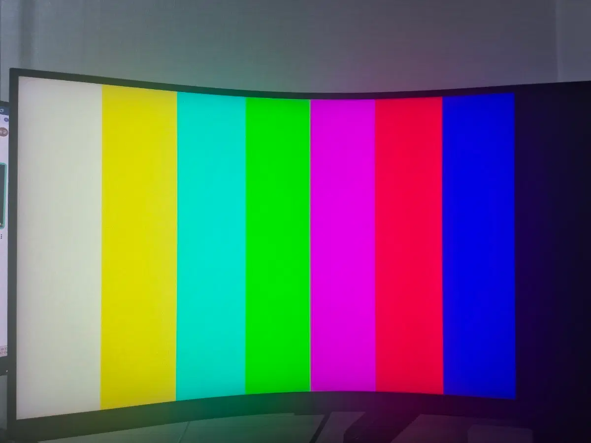 4K OLED 모니터 구매합니다