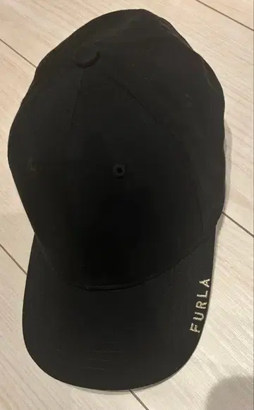 새상품급 FURLA 훌라 로고 자수 캡 문배트 블랙