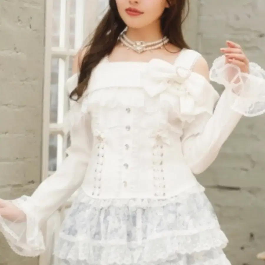 리즈리사 사이드 리본 오프숄더 탑 화이트