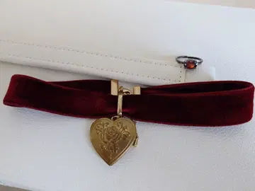 일본 국내 작가 제작 벨벳 로즈 하트 로켓 초커 & 반지 2세트