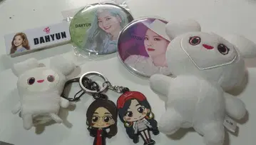 TWICE 다현 굿즈 세트 봉제 인형 캔뱃지 키링