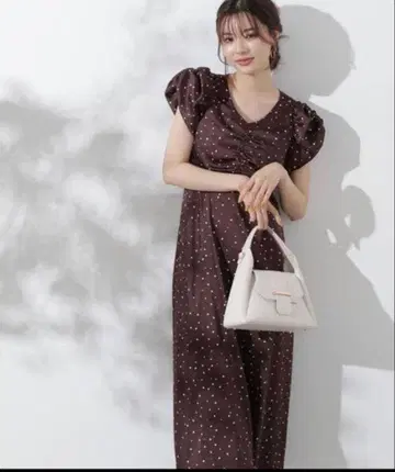 [ 새상품급 ] 프로포션 벌룬 튤립 소매 도트 원피스