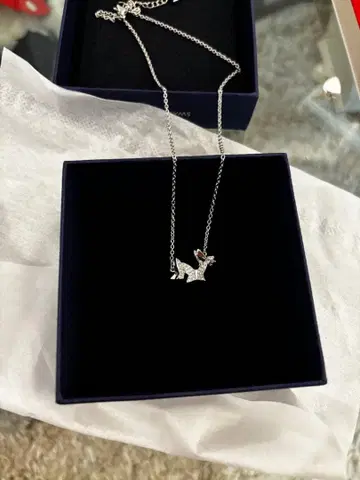 SWAROVSKI Lilia 나비 목걸이 실버 상자 없음