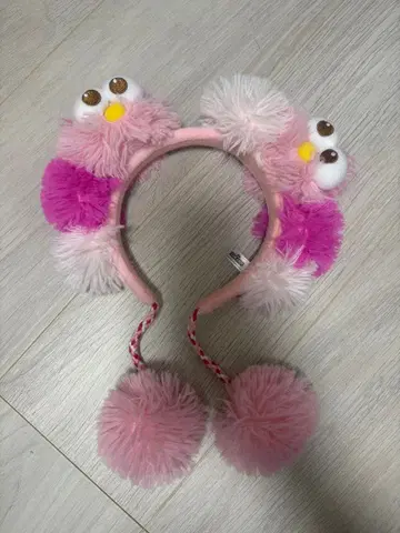 USJ 세서미 스트릿 모피 머리띠