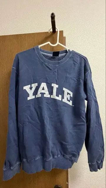 [ 새상품급 ] 저널 스탠다드 YALE 칼리지 로고 맨투맨 네이비