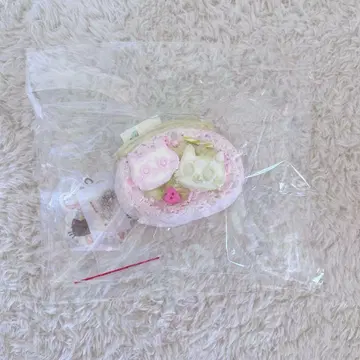 히조조워 죠죠 레어 스퀴즈 핑크 롤 케이크
