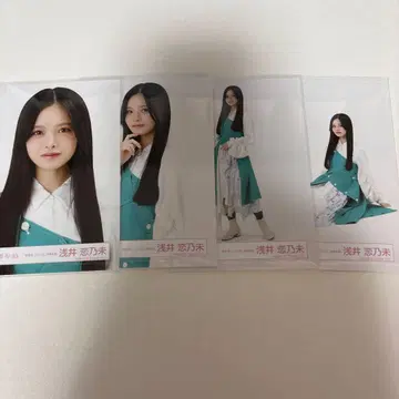 사쿠라자카46 아사이 코노미 브로마이드 [ 신참자 2025 ] 빨간색/그린 의상 4종 컴프
