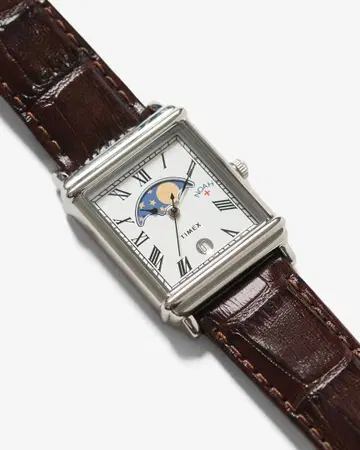 Noah X Timex 문페이즈 시계