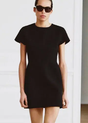 ZARA ZW 컬렉션 숏 원피스 블랙 S 사이즈