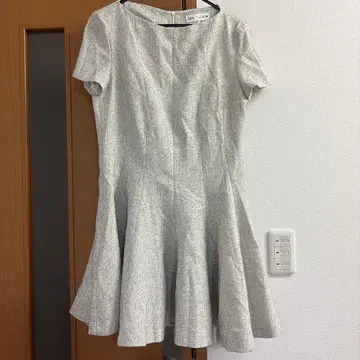 ZARA 반팔 무릎 기장 원피스 그레이 L 사이즈