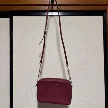MICHAEL KORS 숄더백 보르도
